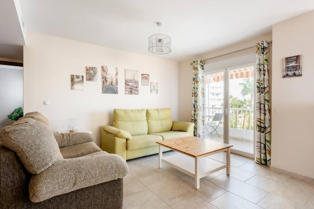 Amplio Con Vistas Al Mar Y Piscina En Benalmadena Apartment Bagian luar foto